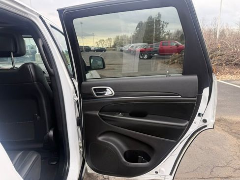 Used 2020 Jeep Grand Cherokee Limited w/ Luxury Group II image 43