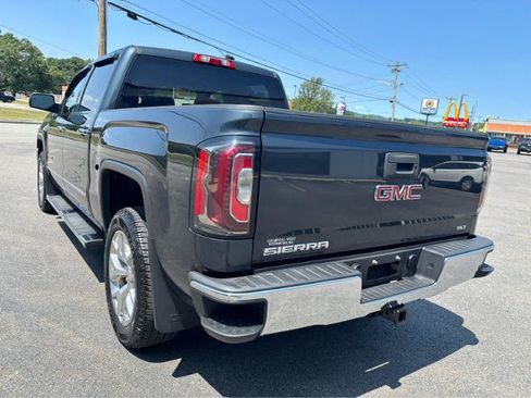 Used 2018 GMC Sierra 1500 SLT w/ SLT Premium Package AWD/4WD image 5