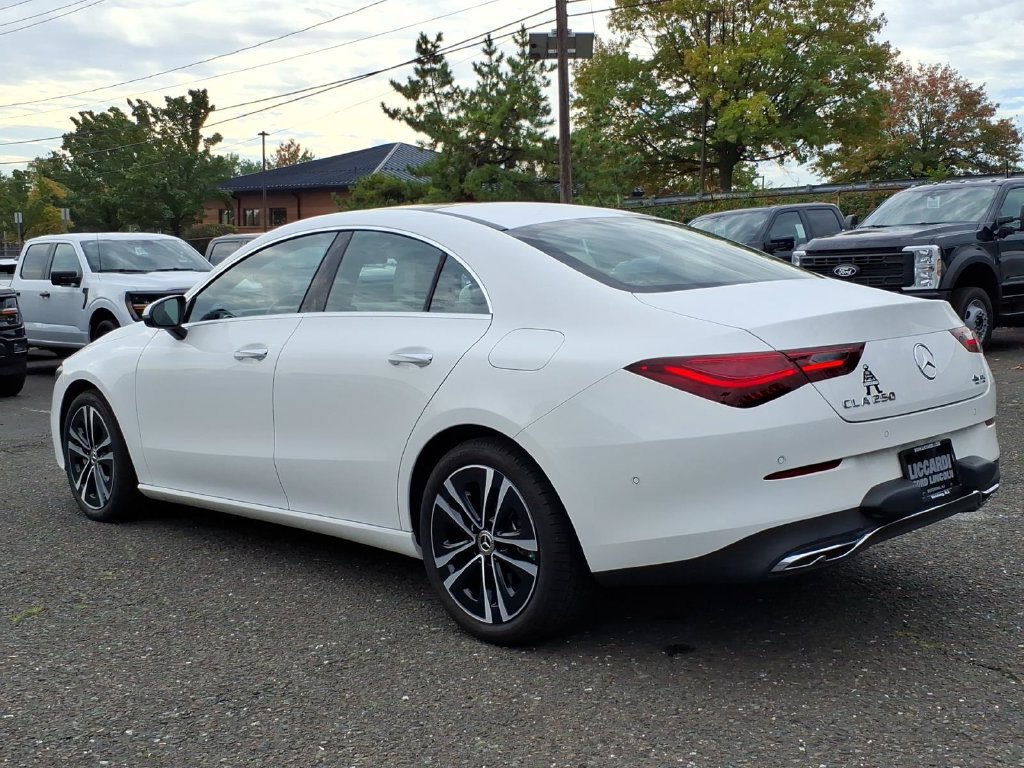 Used 2024 Mercedes-Benz CLA 250 4MATIC image 4
