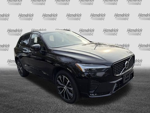 Certified 2025 Volvo XC60 B5 Plus image 2