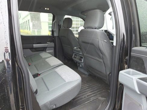 Certified 2024 Ford F250 XLT w/ Black Appearance Package image 13