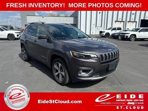 Used 2019 Jeep Cherokee Limited w/ Trailer Tow Group AWD/4WD image 1