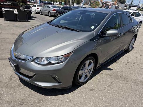 Used 2017 Chevrolet Volt LT w/ Comfort Package FWD image 3