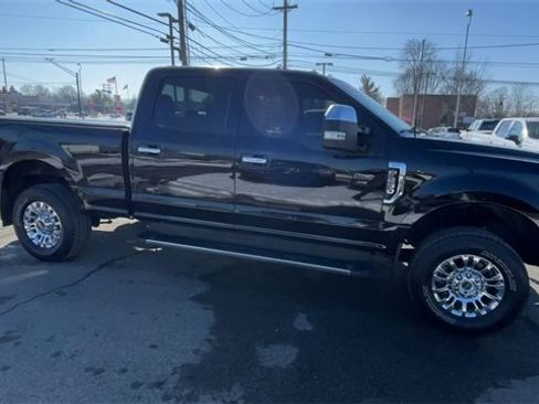 Used 2022 Ford F250 XLT w/ XLT Premium Package image 3