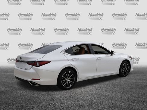 Used 2024 Lexus ES 350 w/ Premium Package image 9