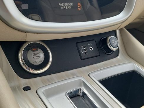 Used 2018 Nissan Murano Platinum w/ Cargo Package FWD image 28