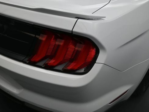 Used 2022 Ford Mustang GT RWD image 25
