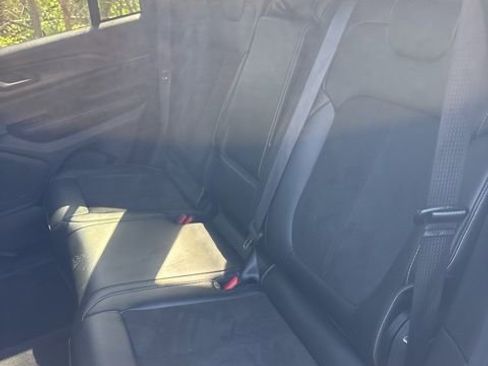 Used 2025 Jeep Grand Cherokee Altitude image 21