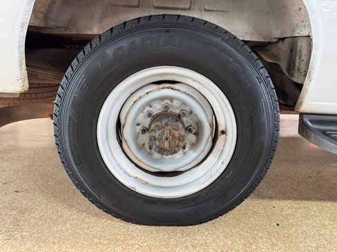 Used 2006 Ford E-350 and Econoline 350 XL RWD image 31