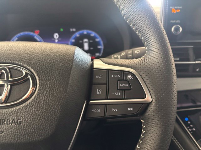Used 2026 Toyota Sienna AWD image 31