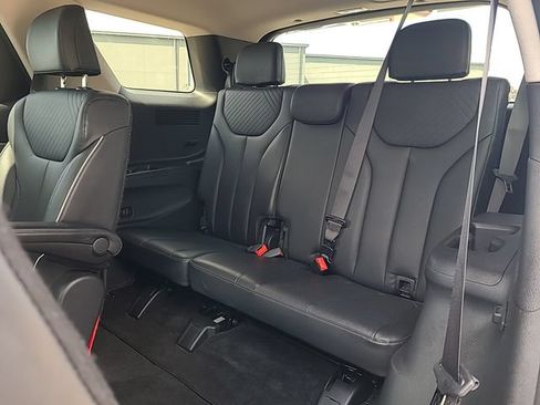 Used 2025 Hyundai Palisade SEL FWD image 27