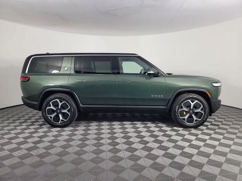 Used 2024 Rivian R1S Adventure AWD/4WD image 6