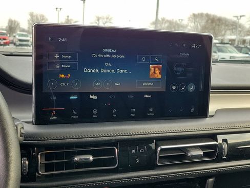 Certified 2023 Lincoln Nautilus AWD w/ Premium Package image 27