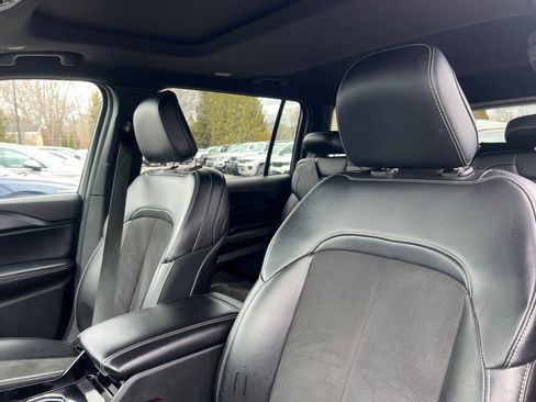 Used 2023 Jeep Grand Cherokee L Altitude image 13