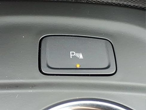 Used 2024 Chevrolet Equinox LT w/ LPO, Floor Liner Package FWD image 22