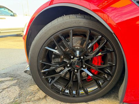 Used 2016 Chevrolet Corvette Z06 w/ 2LZ Preferred Equipment Group RWD image 21