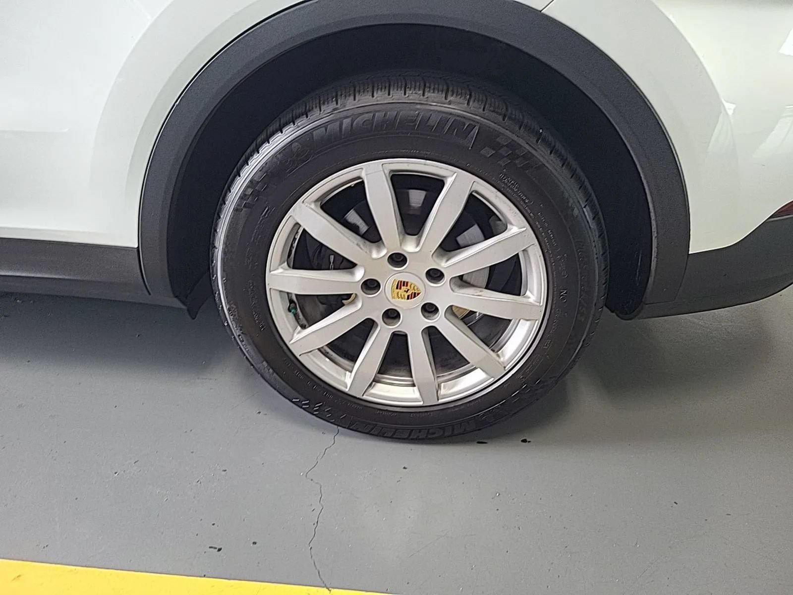 Used 2019 Porsche Cayenne AWD/4WD image 8