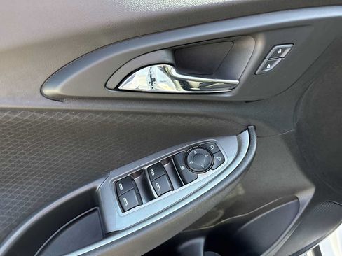 Used 2025 Chevrolet Malibu LT FWD image 22