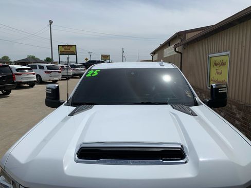 Used 2025 Chevrolet Silverado 2500 LTZ w/ LTZ Convenience Package AWD/4WD image 8