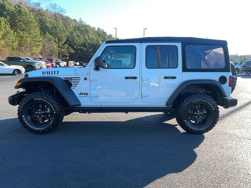 Used 2024 Jeep Wrangler Willys image 8