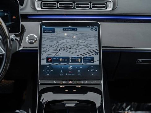 Used 2022 Mercedes-Benz S 580 4MATIC Sedan w/ 3D Technology Package image 21