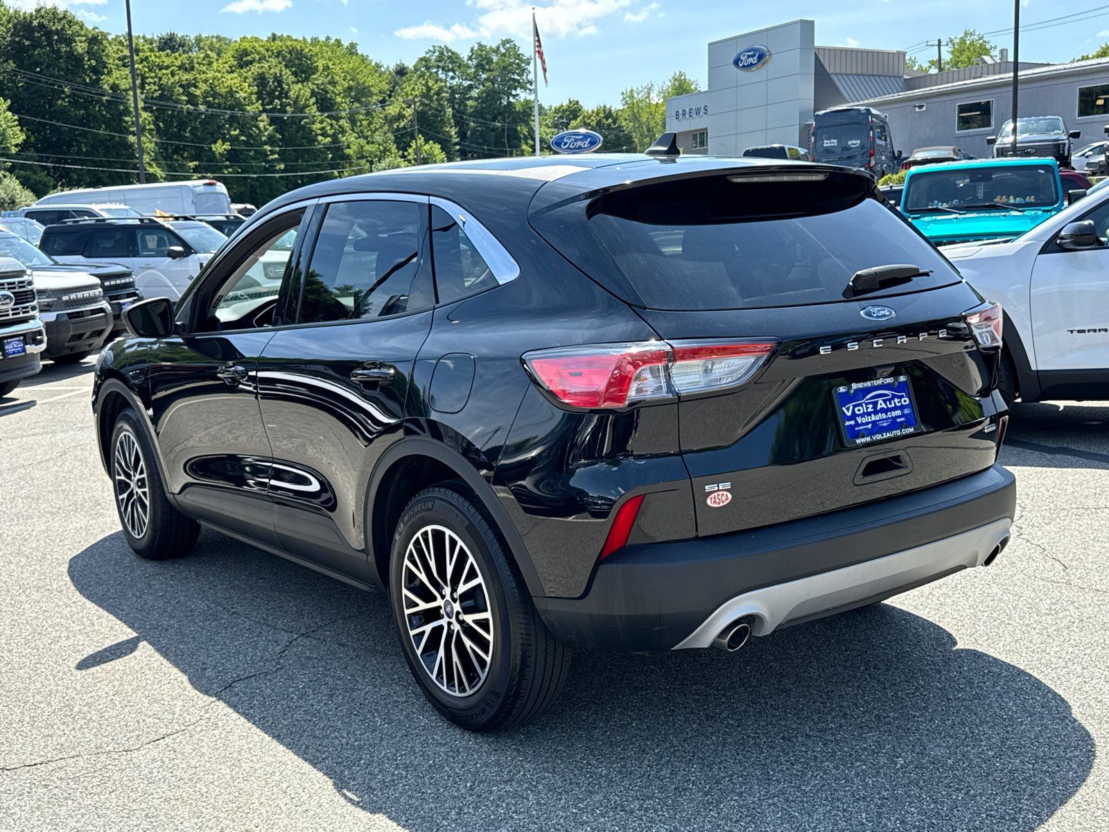 Certified 2022 Ford Escape SE w/ Cold Weather Package FWD image 6
