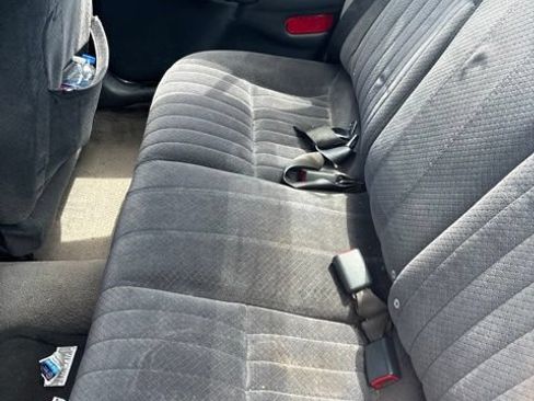 Used 2003 Pontiac Grand Prix SE FWD image 15