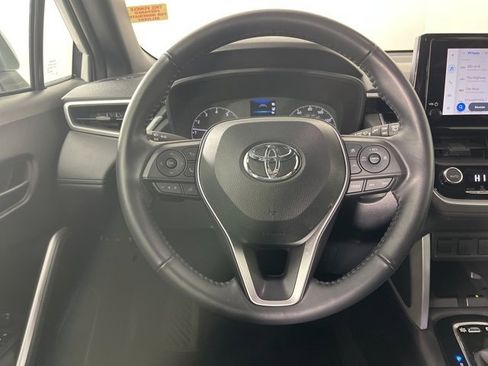 Certified 2024 Toyota Corolla Cross SE image 8