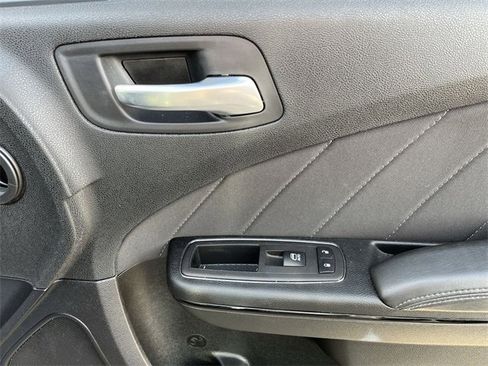 Used 2023 Dodge Charger SXT w/ Blacktop Package image 21