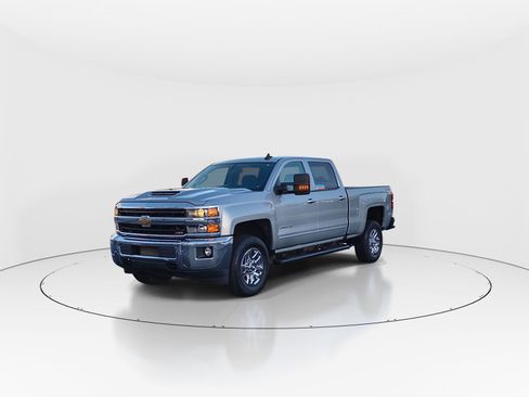 Used 2019 Chevrolet Silverado 2500 LT image 4