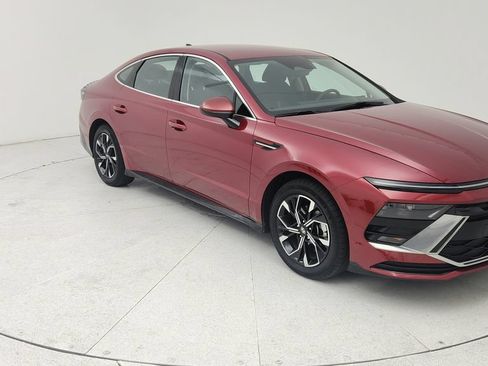 Used 2025 Hyundai Sonata SEL FWD image 1