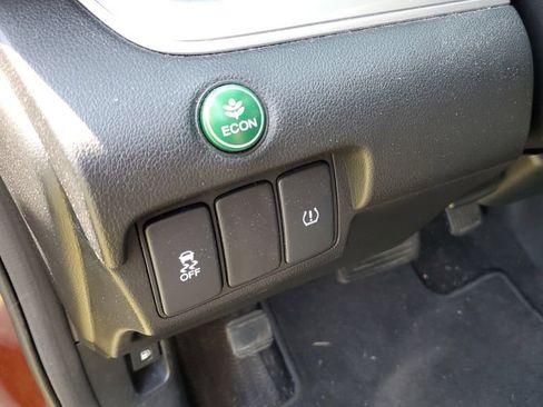 Used 2015 Honda CR-V LX image 9