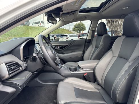 Used 2025 Subaru Outback Onyx Edition AWD/4WD image 24