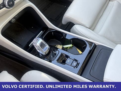 Certified 2023 Volvo XC40 B5 Plus w/ Protection Package Premier image 19