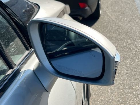 Used 2020 Toyota Mirai FWD image 16
