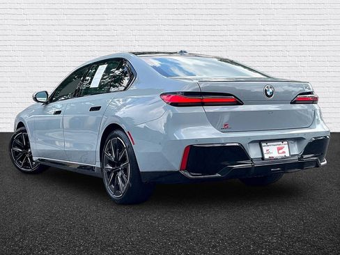 Used 2023 BMW 740i RWD image 4