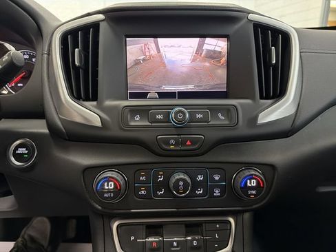 Certified 2024 GMC Terrain SLE w/ Driver Convenience Package FWD image 17