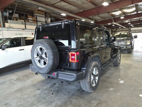 Used 2021 Jeep Wrangler Unlimited Sahara w/ Uconnect 4C Nav & Sound Group AWD/4WD image 6