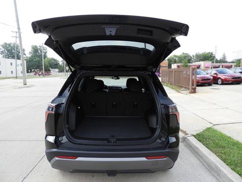Used 2026 Chevrolet Equinox LT w/ LPO, Floor Liner Package AWD/4WD image 24