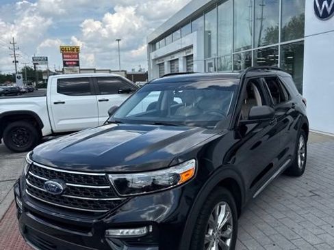 Used 2021 Ford Explorer XLT w/ Equipment Group 202A RWD image 16