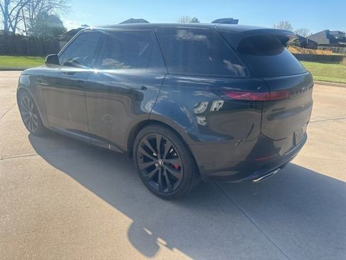 Used 2025 Land Rover Range Rover Sport Dynamic SE image 3