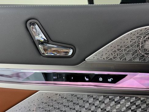 Used 2024 BMW 760i xDrive 760i xDrive w/ Executive Package image 28