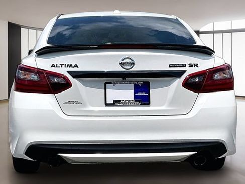 Used 2018 Nissan Altima 2.5 SR w/ SR Midnight Edition FWD image 5