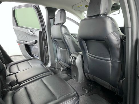 Used 2025 Ford Escape Platinum AWD/4WD image 15