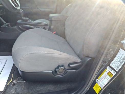 Used 2023 Toyota Tacoma SR AWD/4WD image 31