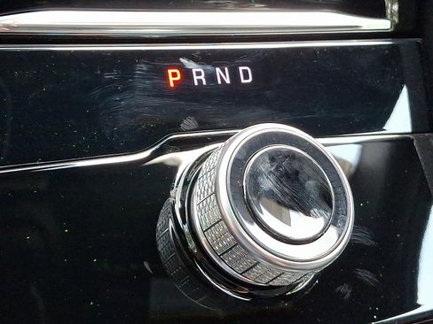 New 2025 Jeep Grand Cherokee Altitude image 9