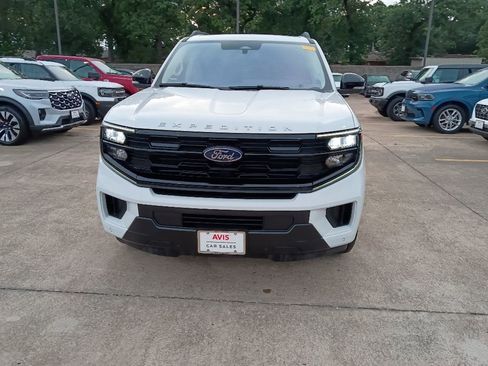 Used 2025 Ford Expedition Active AWD/4WD image 5