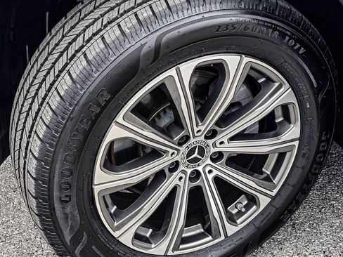 Used 2023 Mercedes-Benz GLC 300 4MATIC image 10