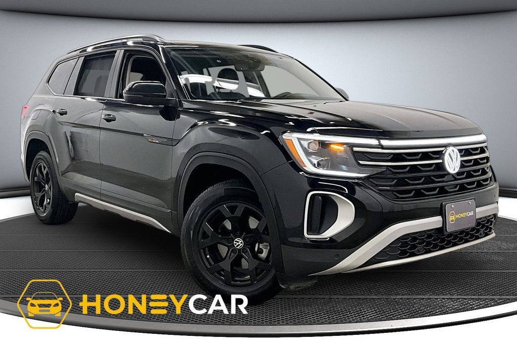 Used 2024 Volkswagen Atlas Peak Edition SE AWD/4WD image 1