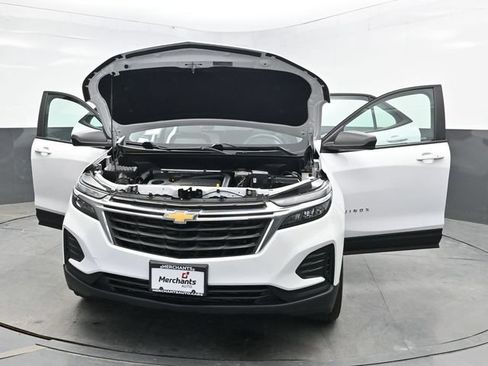 Used 2024 Chevrolet Equinox LS FWD image 45